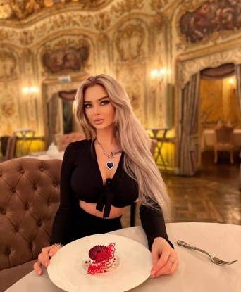 Сладкая карамелька ждет встречи с щедрым джентльменом для ярких эмоций и страстных поцелуев. Я создана для того, чтобы доставлять удовольствие. Звони, не стесняйся! 1773, 24 года