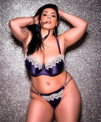 Утонченная леди с необузданным внутренним пламенем готова огоньком своей страсти согреть тебя. Гарантирую, не пожалеешь! 12978, 28 лет