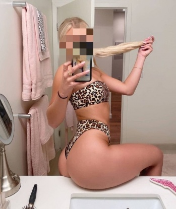 Соблазнительная брюнетка с аппетитной фигурой приглашает в гости. Готова исполнить все твои желания и фантазии. Проведем незабываемое время вдвоем! 4454, 30 лет